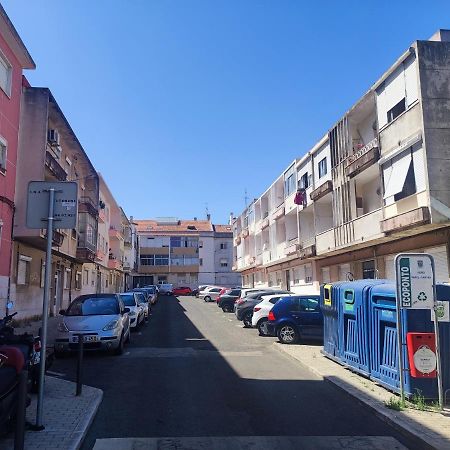 Lisbon Traditional T2 With Balcony In Damaia, Lisbon Amadora Eksteriør billede